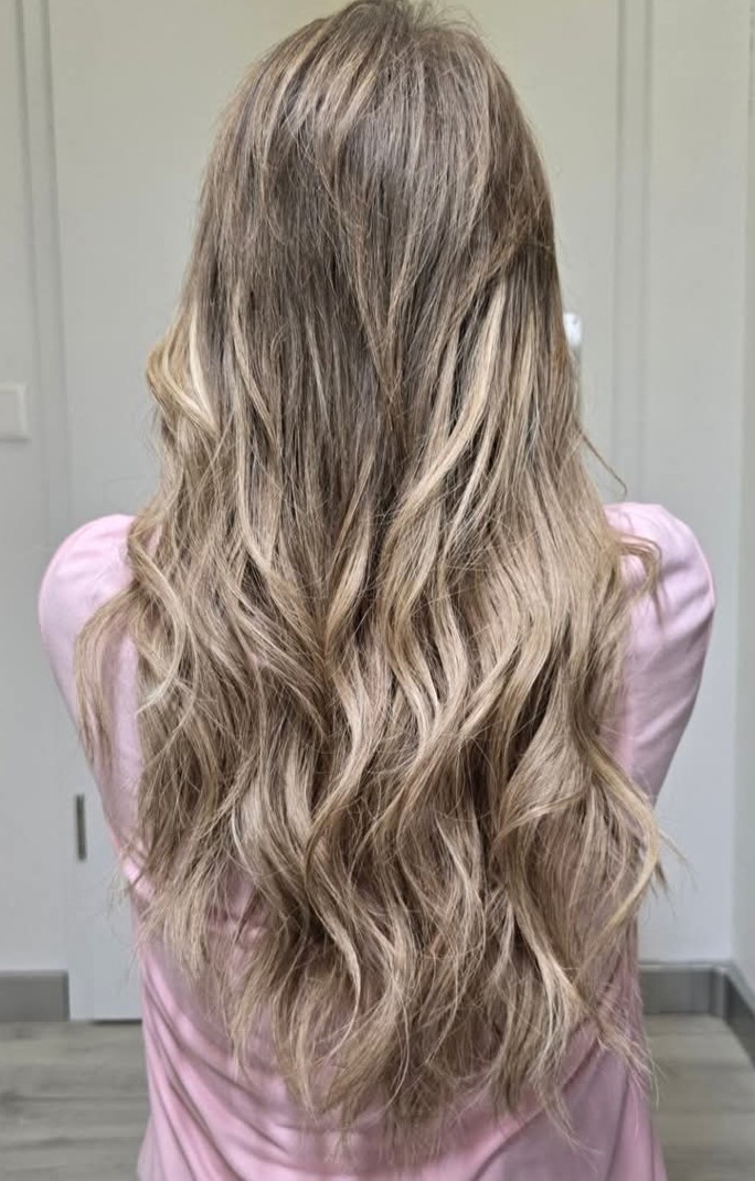 2025_Foto-capelli lunghi-Screenshot_20250425_112520_Facebook (002)